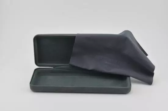 Ruud van Dyke Hartschalenetui - Farbe Grau + Tuch