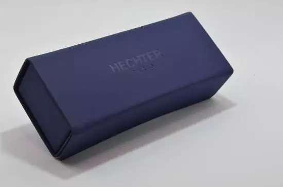 Hechter Paris Hartschalenetui - Farbe Blau + Tuch