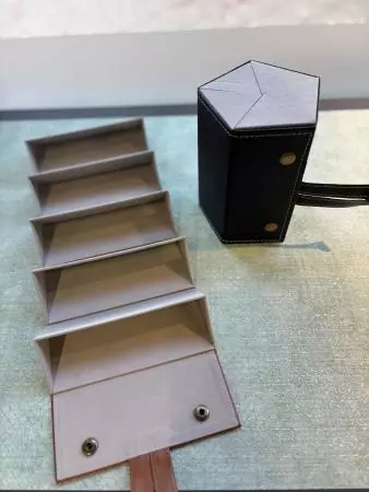 WH Brillen-Aufbewahrungsbox - 5 Fächer / Braun