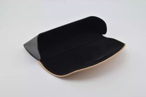 Betty Barclay Hartschalenetui - Farbe Schwarz/Beige
