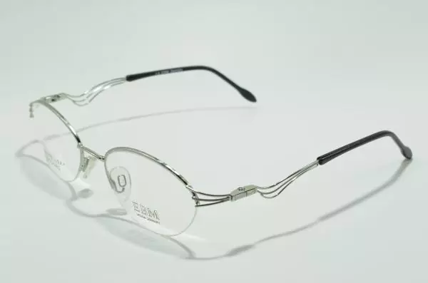 EBM Design 1633 (PG)