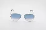 Die Brille RB3025 AVIATOR gibt es auch in der Farbe Silber
